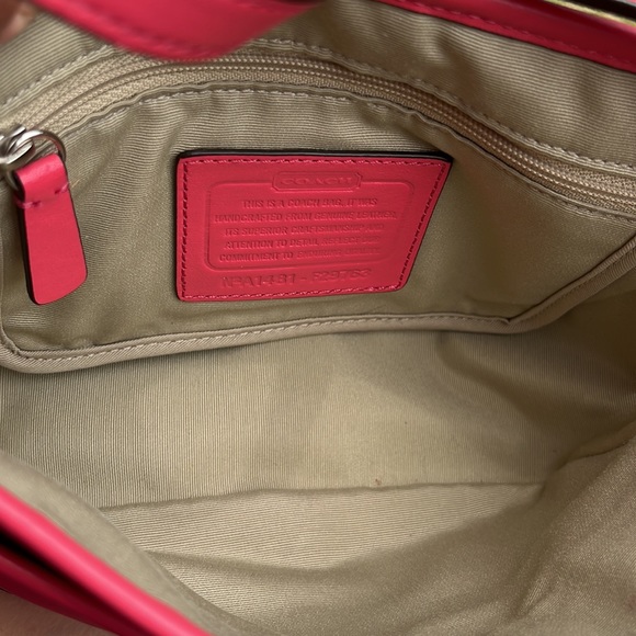 COACH Hadley Leather Field Bag - Picture 8 of 16